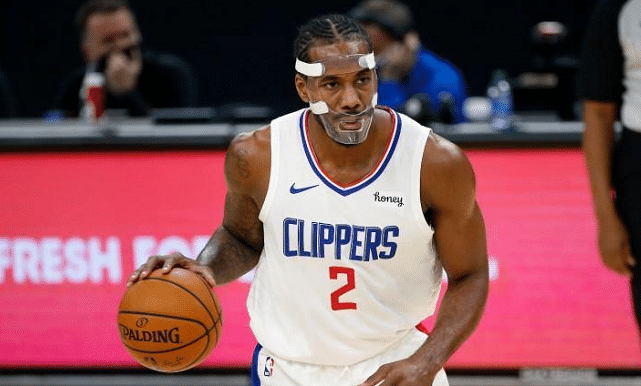 戴面罩有什么影响？莱昂纳德各项数据下滑，被伊巴卡肘击缝8针