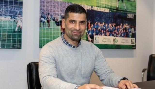 一个赛季换了五个教练！沙尔克04官宣新帅上任