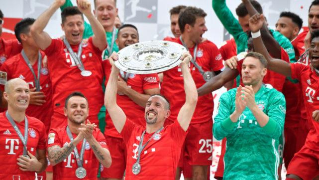 达协议！37岁法国巨星重返德甲！曾效力拜仁12年夺24冠+获金球奖第3