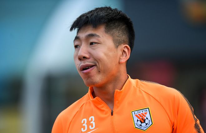 孙准浩禁足令引关注 上港男足命运成焦点