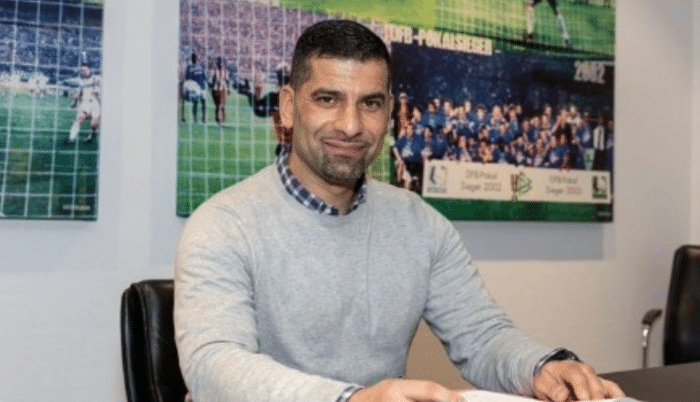 一个赛季换了五个教练! 沙尔克04官宣新帅上任