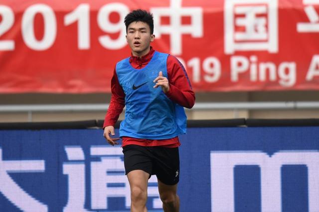 记者：元敏诚因养伤未归队，新赛季不会加盟深足