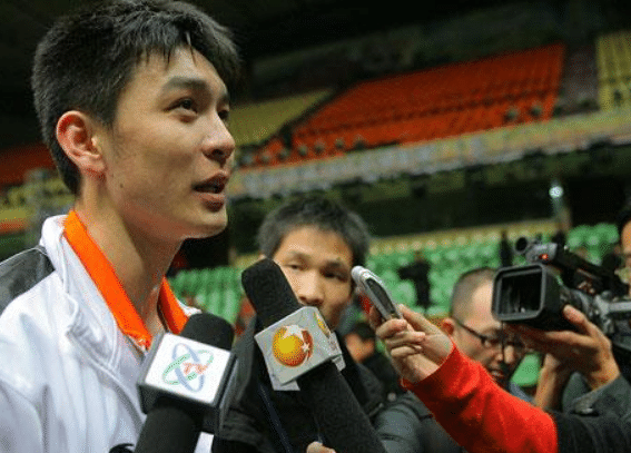 CBA星锐赛经典回首：杨鸣35分无人能破，2大巨星客串教练终成真