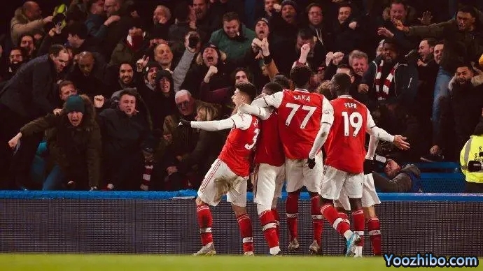 英超最长不败记录是<a href=/zuqiugaoqing/arsenal/ target=_blank class=infotextkey>阿森纳</a>保持的49场