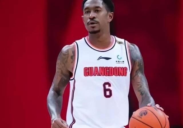 广东男篮无缘四强，主动降薪的马尚年薪加季后赛奖金有多少？