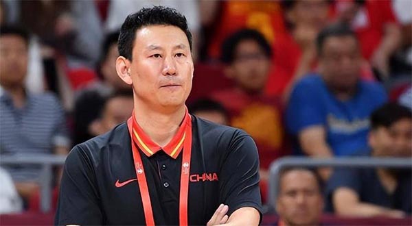 李楠接任男篮新主帅？悬念揭晓，名记官宣最新消息