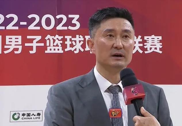 曝豪门重金挖杜锋，易建联回应退役，锁定悍将，赵睿交易或开启