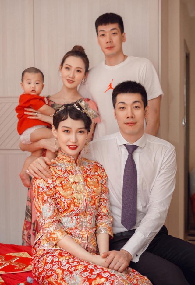 给父母盖豪宅，14年6个冠军，任骏飞从广东男篮赚到多少钱？