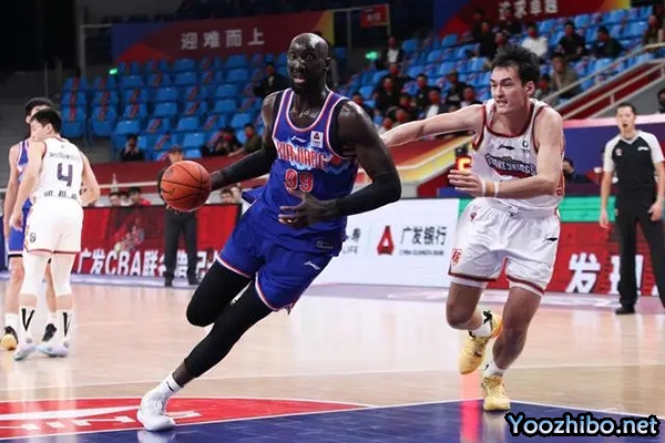 同曦81-76轻取四川 布莱克尼25+7 王岚嵚10分 方佳晨13+6