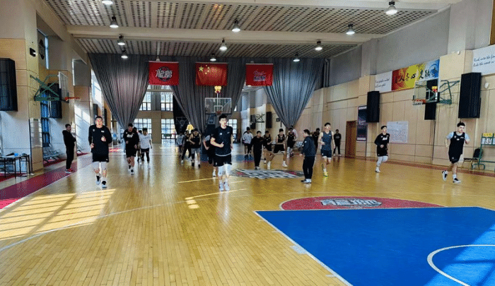 结束假期！CBA各队恢复训练，3月份重启：迎来主客场赛制