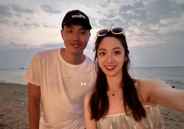 正式赴任，篮协官宣翟小川新职务，离开首钢亮相，他做了最好选择