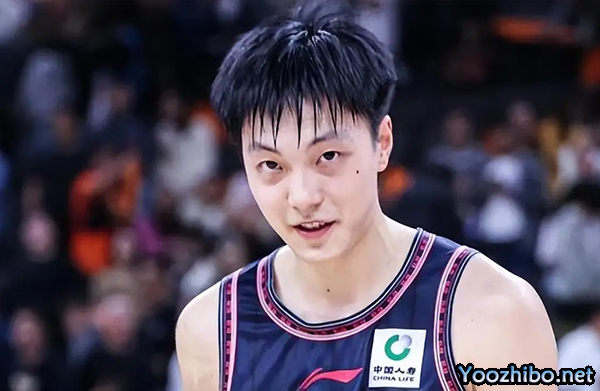 胡明轩：篮球场上的蜕变与社会责任的践行