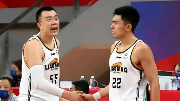 30岁总冠军射手离队！辽宁男篮清洗开始，贺天举或加盟广州男篮