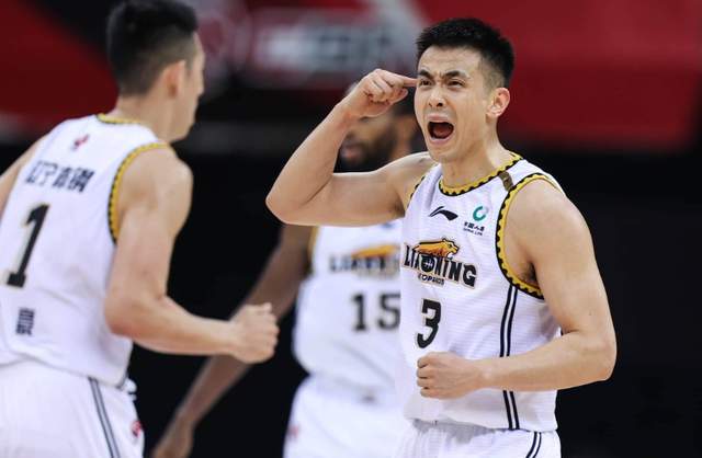 CBA天王山之战！卫冕冠军广东恐陷绝境，张镇麟或再引冲突