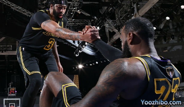 <a href=/lanqiugaoqing/lakers/ target=_blank class=infotextkey>湖人</a>再胜<a href=/lanqiugaoqing/heat/ target=_blank class=infotextkey>热火</a>大比分2-0领先