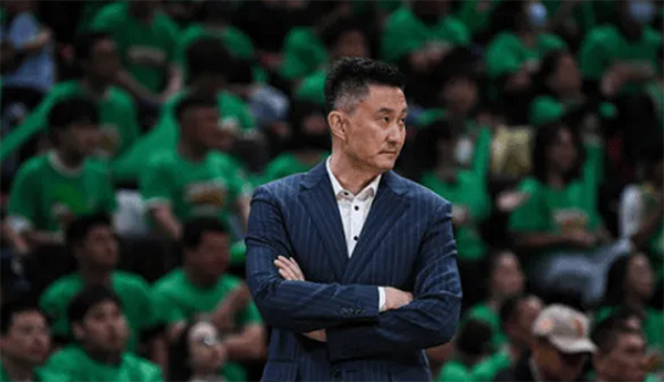 广东男篮三人合同到期，赵睿或离队，阿联恐退役，杜锋暗示留队