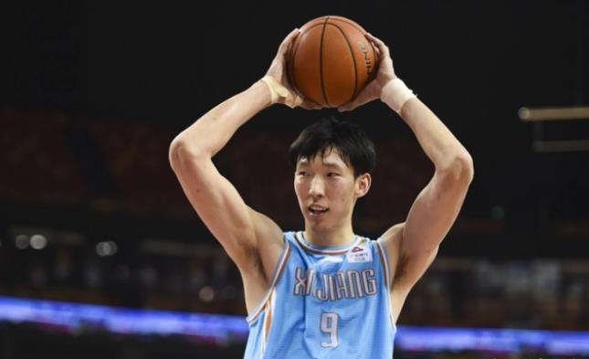 新疆队举报，姚明被查？经纪人公司垄断CBA业务，他不该犯这种错