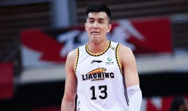 郭艾伦为何被弃用？伤情曝光，谁注意郭艾伦的表情，辽篮麻烦大了