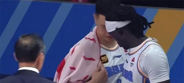 辽宁领跑广东垫底，首张罚单与意外并存，郭艾伦体测过关