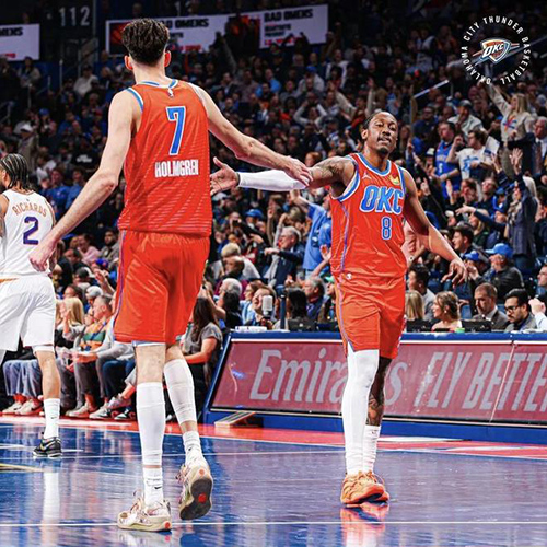 雷霆49分血洗<a href=/lanqiugaoqing/suns/ target=_blank class=infotextkey>太阳</a>+手握多签,霍姆格伦成顶级内线